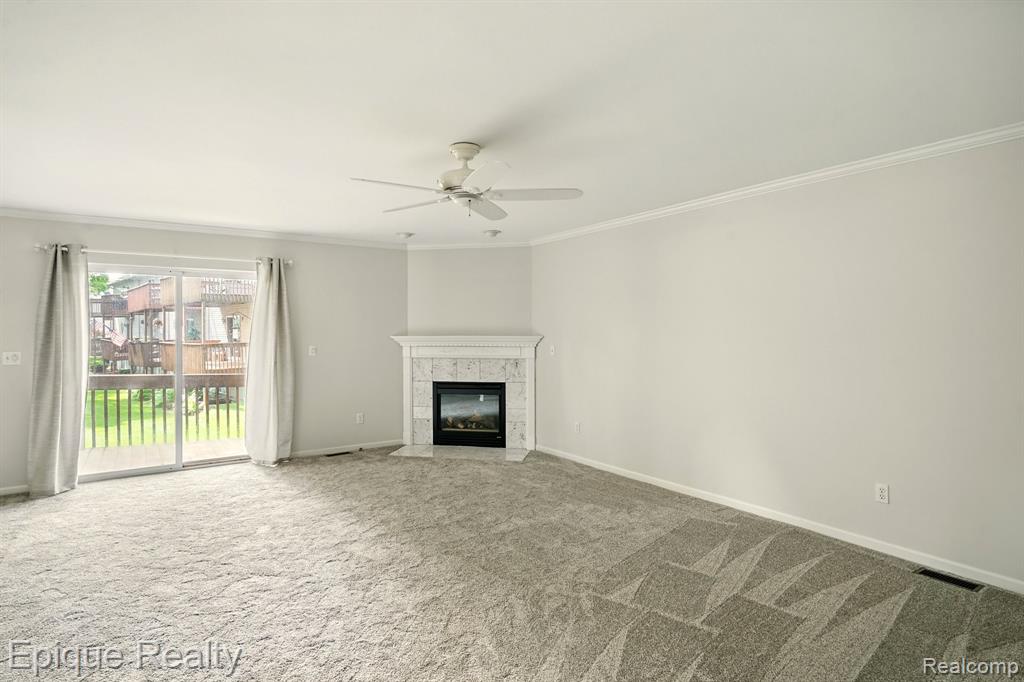 4977 Oak Hill Drive