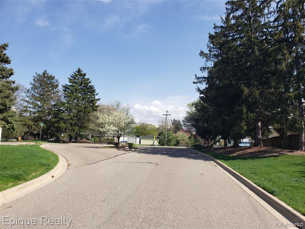 4977 Oak Hill Drive