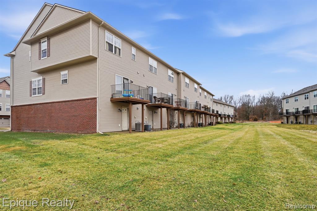 2206 Knotty Pine Trail