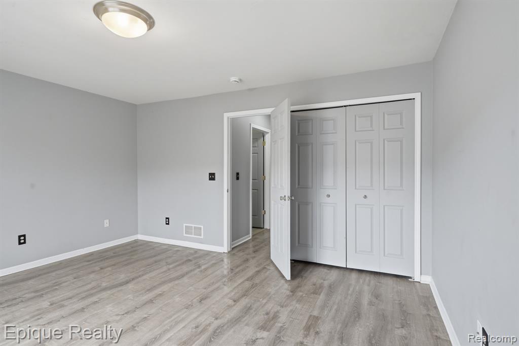 2206 Knotty Pine Trail