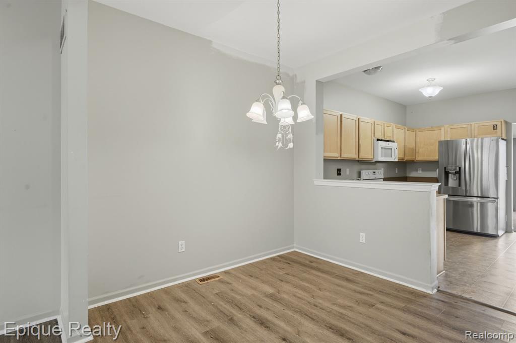 2206 Knotty Pine Trail