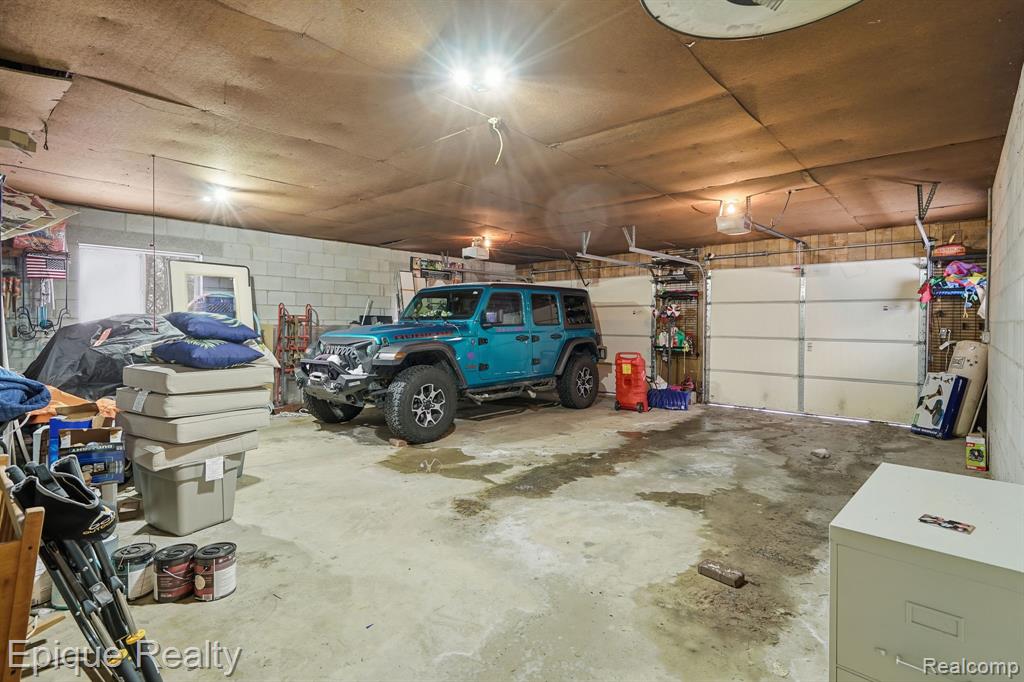 1422 E Barnes Lake Road