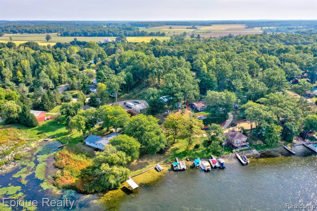 1422 E Barnes Lake Road