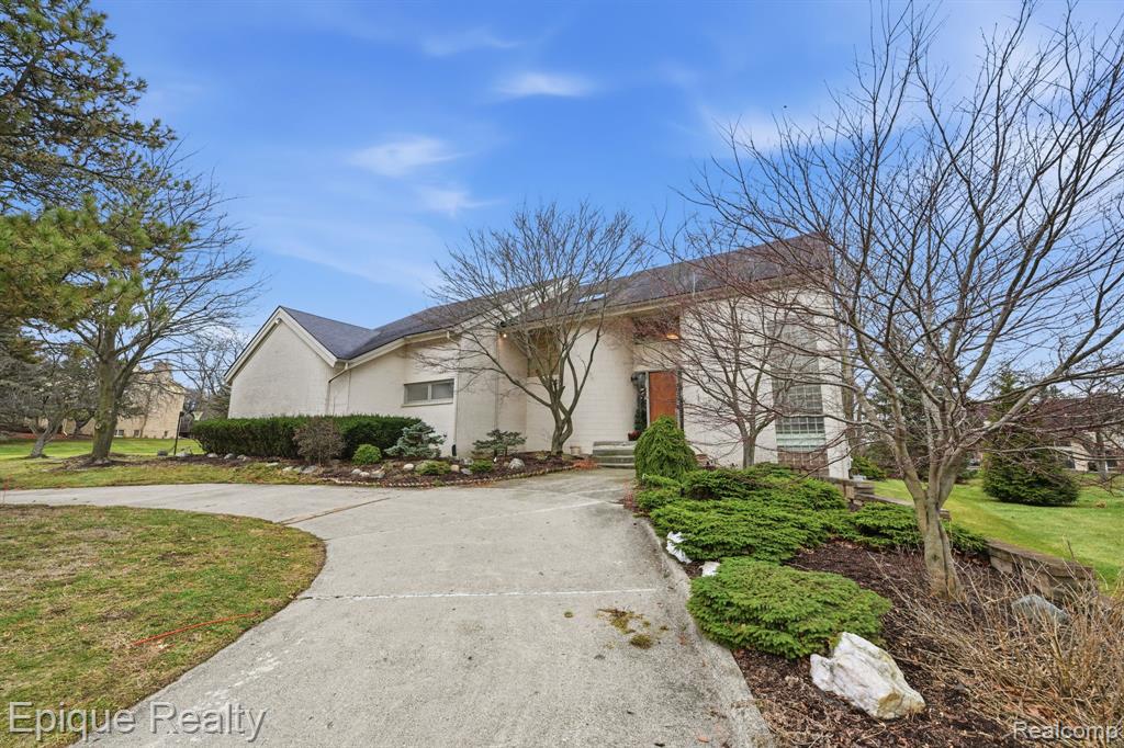 2029 Birchwood Way