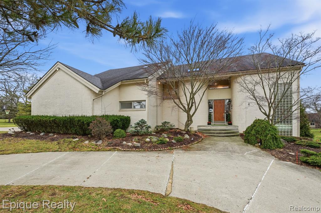 2029 Birchwood Way