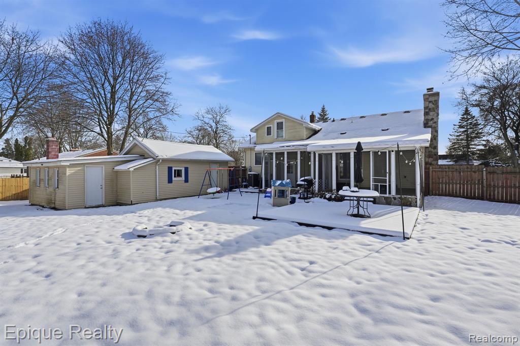 6080 Northrup Drive