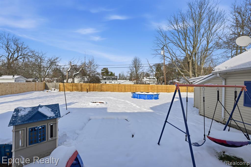 6080 Northrup Drive