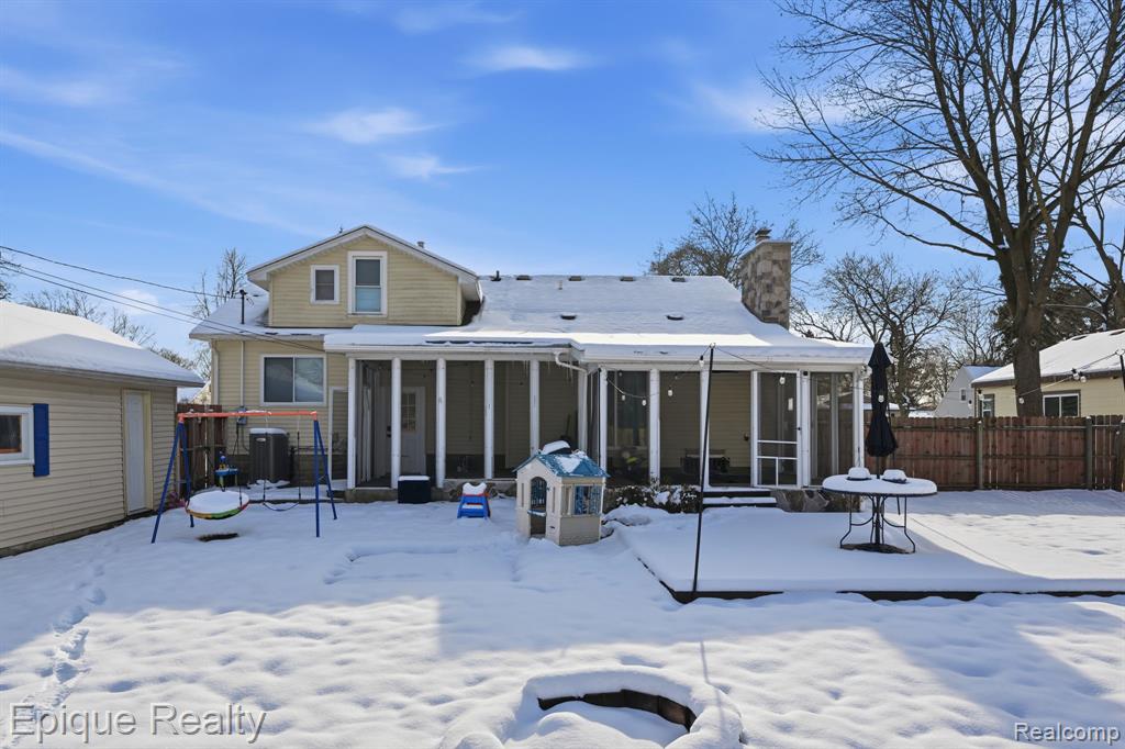 6080 Northrup Drive
