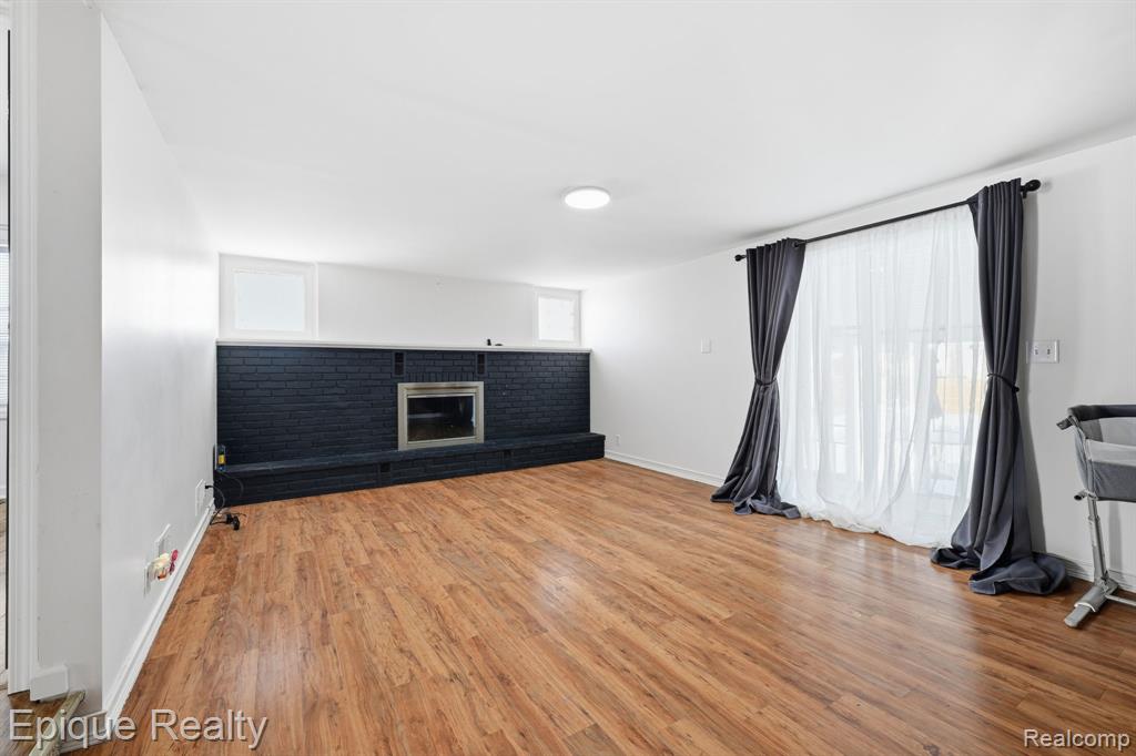 6080 Northrup Drive