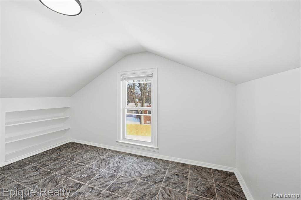 6080 Northrup Drive