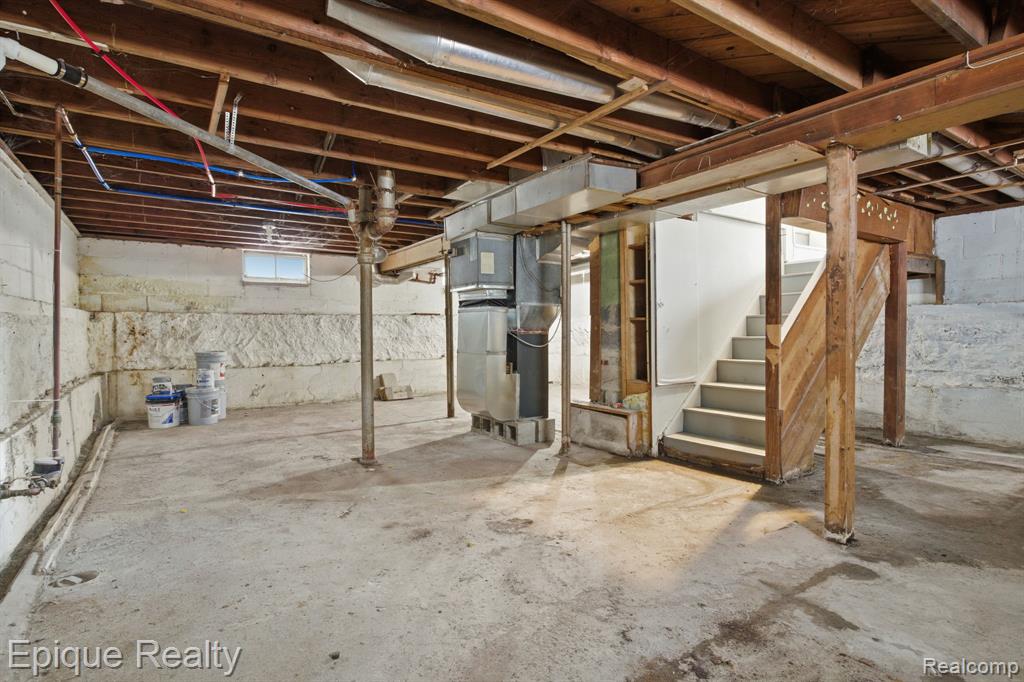 2213 Bancroft Street