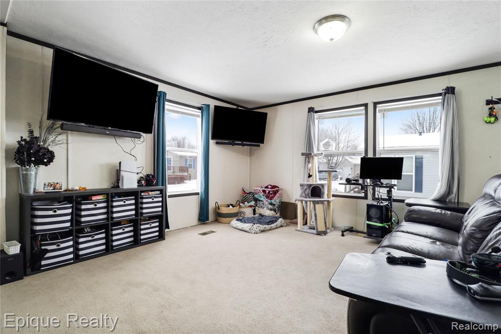 2068 Cedar Circle
