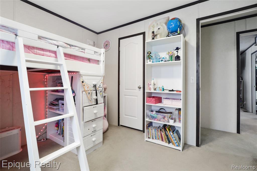 2068 Cedar Circle