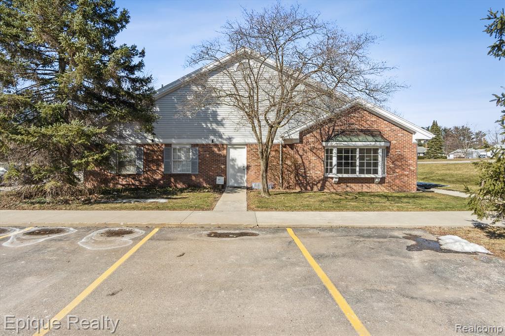 1425 S Graham Road