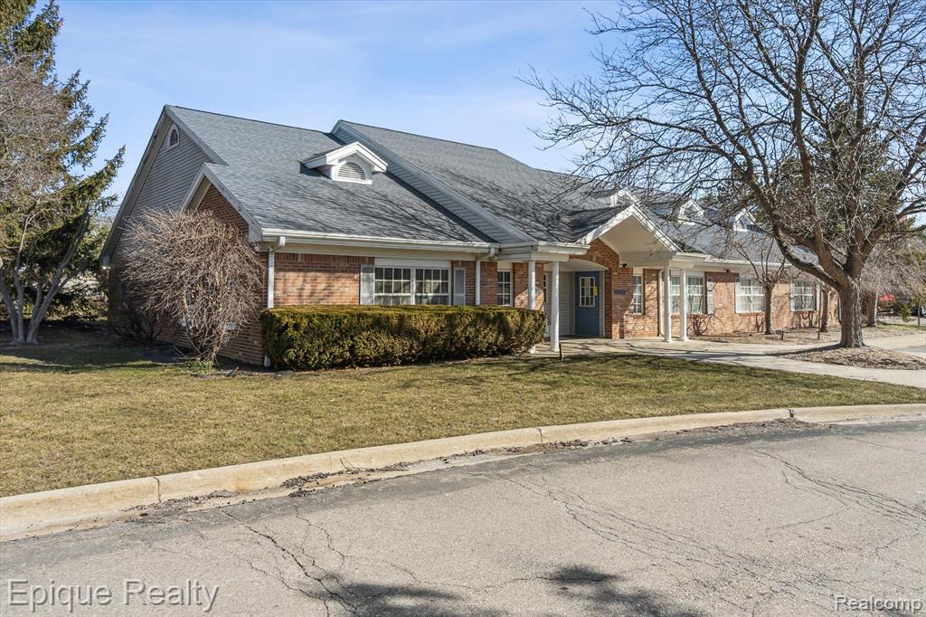 1425 S Graham Road
