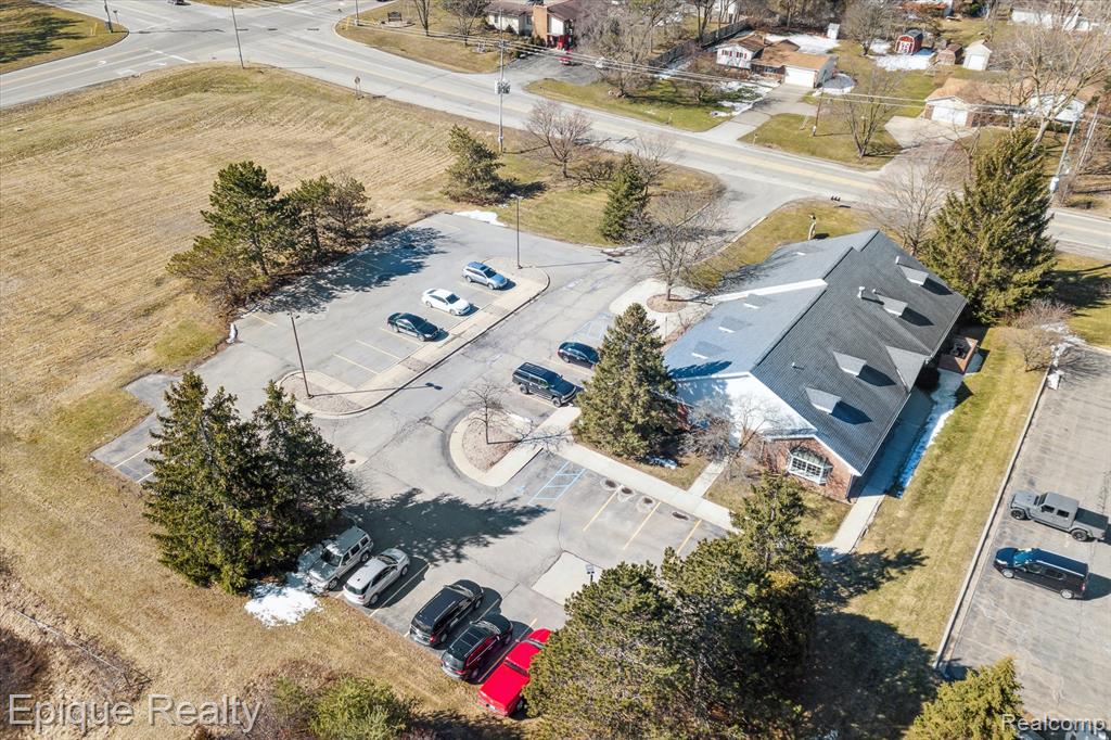 1425 S Graham Road