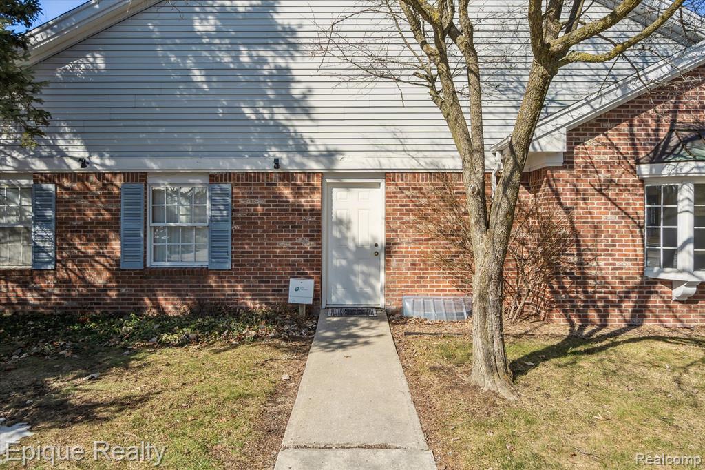1425 S Graham Road