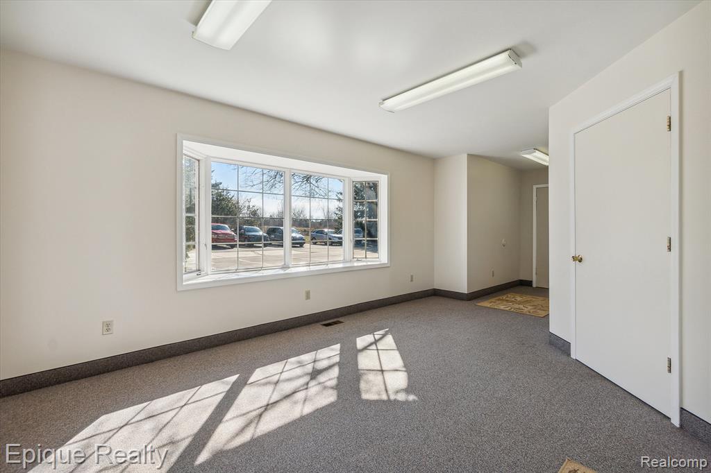 1425 S Graham Road