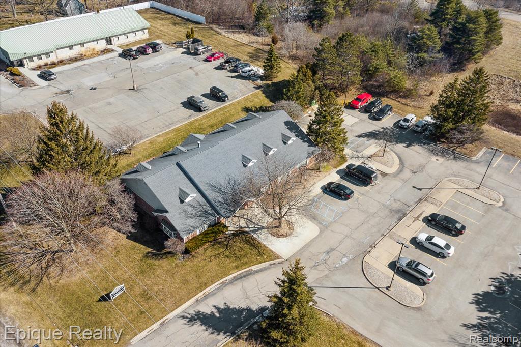 1425 S Graham Road
