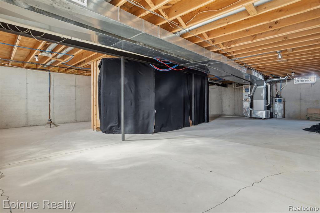 1030 Woodside Court