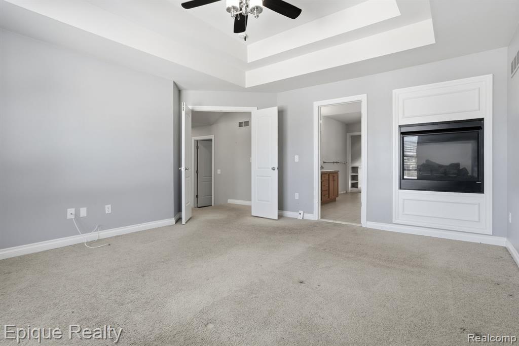 1030 Woodside Court