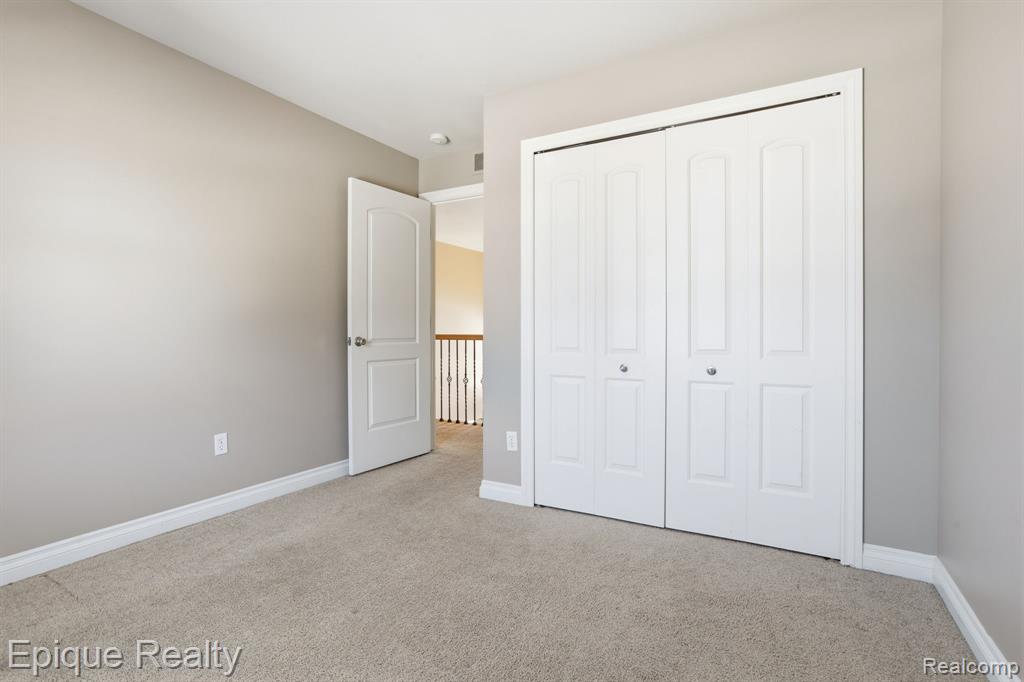 1030 Woodside Court