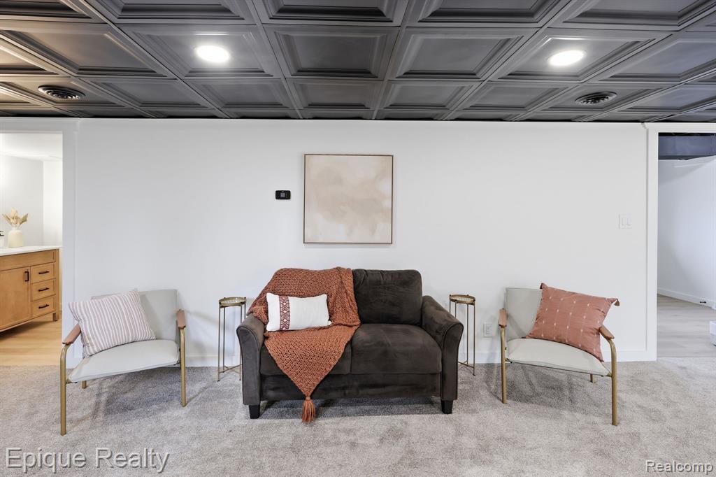 4563 Clifford Road