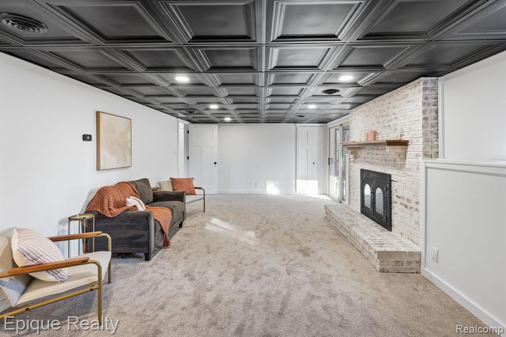 4563 Clifford Road