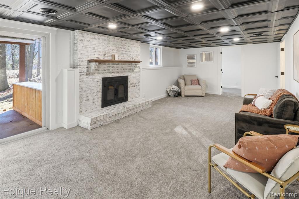 4563 Clifford Road