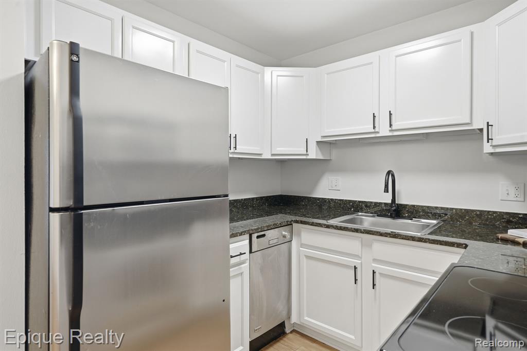 2400 Parmenter Boulevard # 202