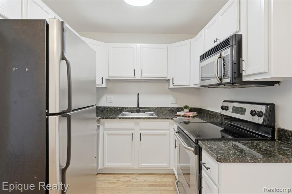 2400 Parmenter Boulevard # 202