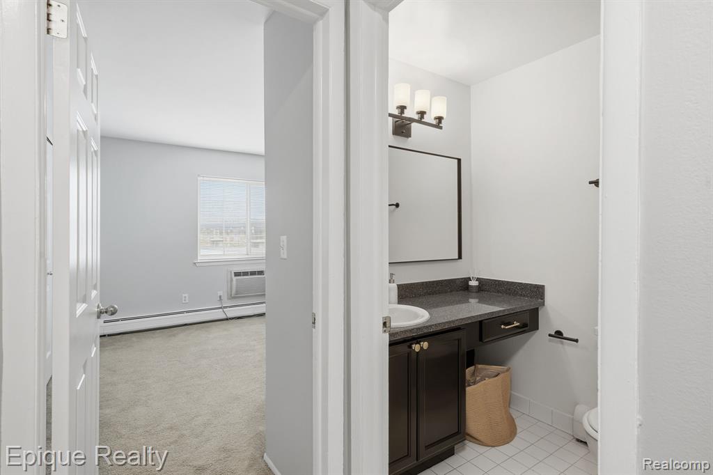 2400 Parmenter Boulevard # 202