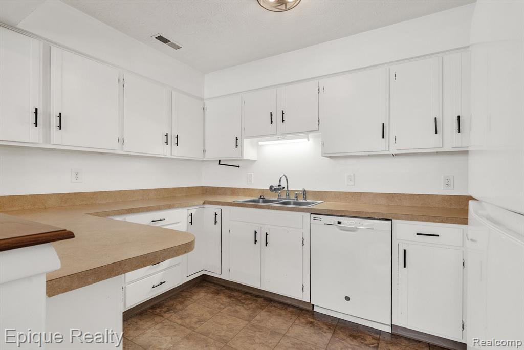 1034 Normandy Terrace Drive