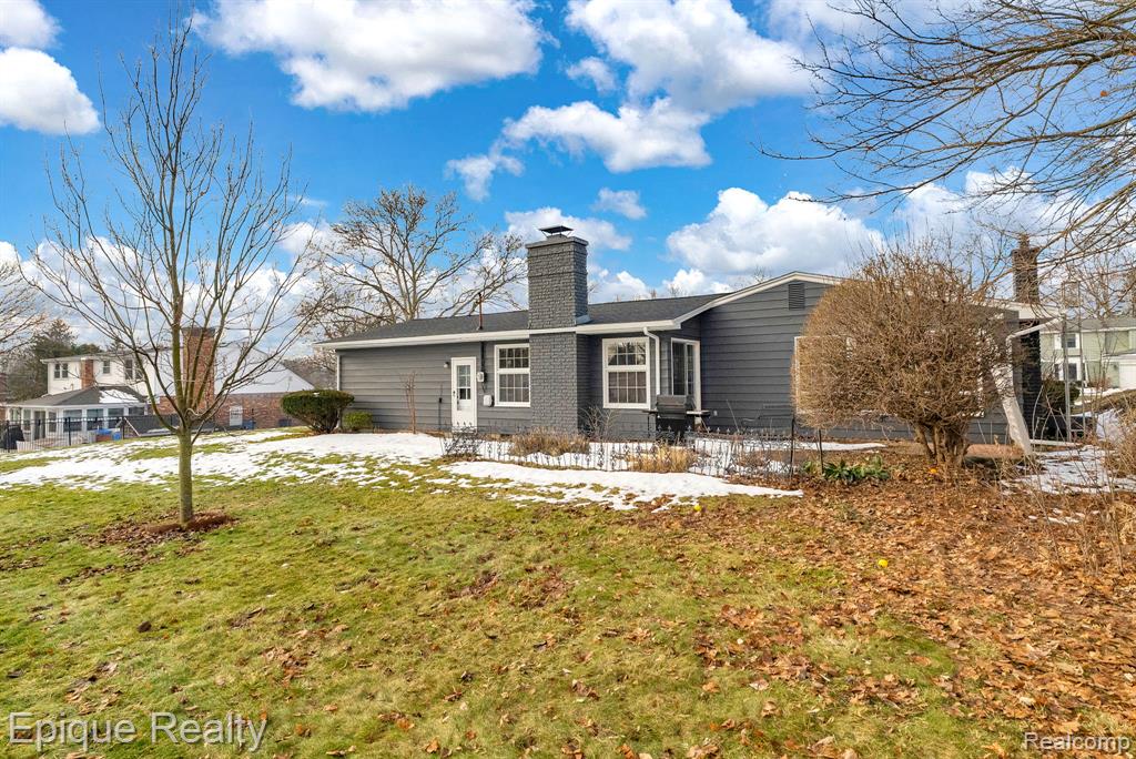 11325 Woodbridge Drive