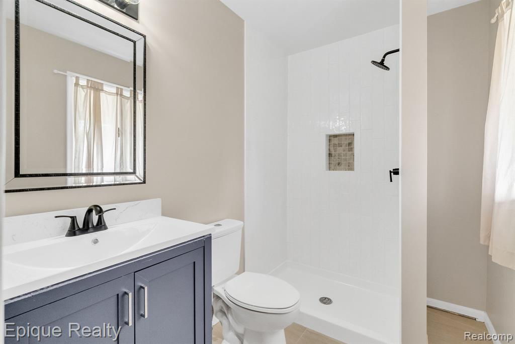 11325 Woodbridge Drive