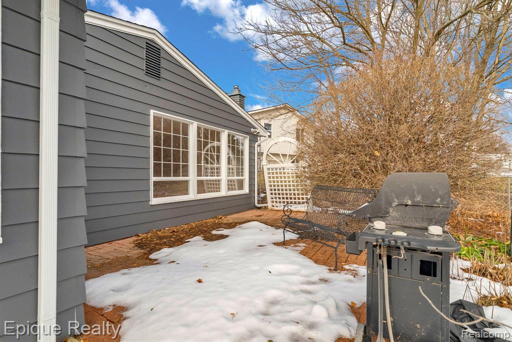 11325 Woodbridge Drive