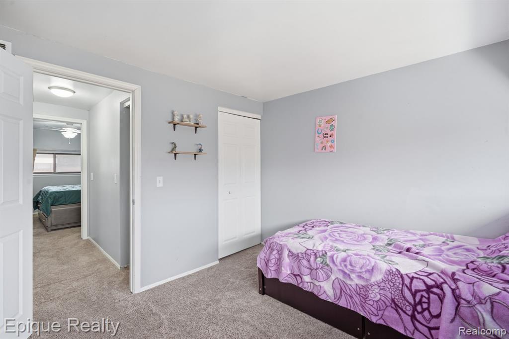2052 Roman Court