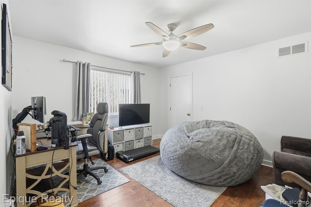 20080 Levee Court