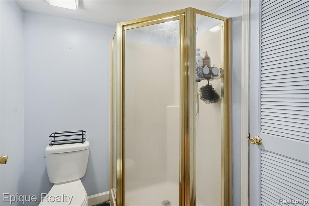 521 Carberry Hill