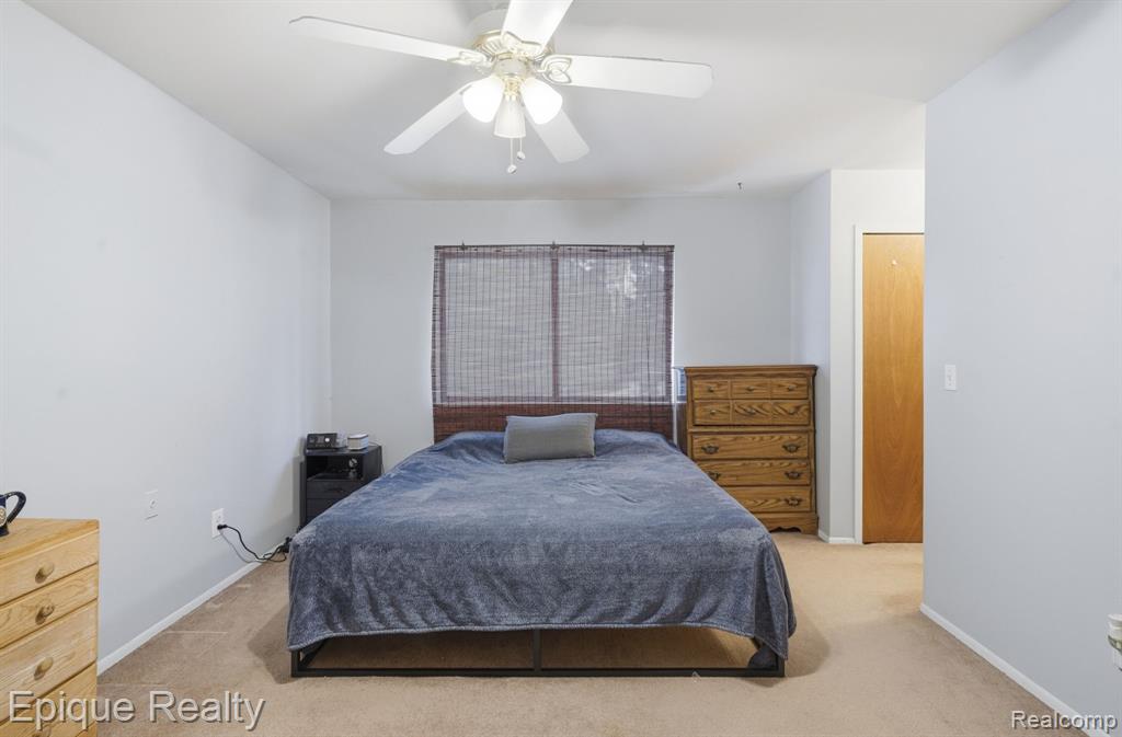 521 Carberry Hill