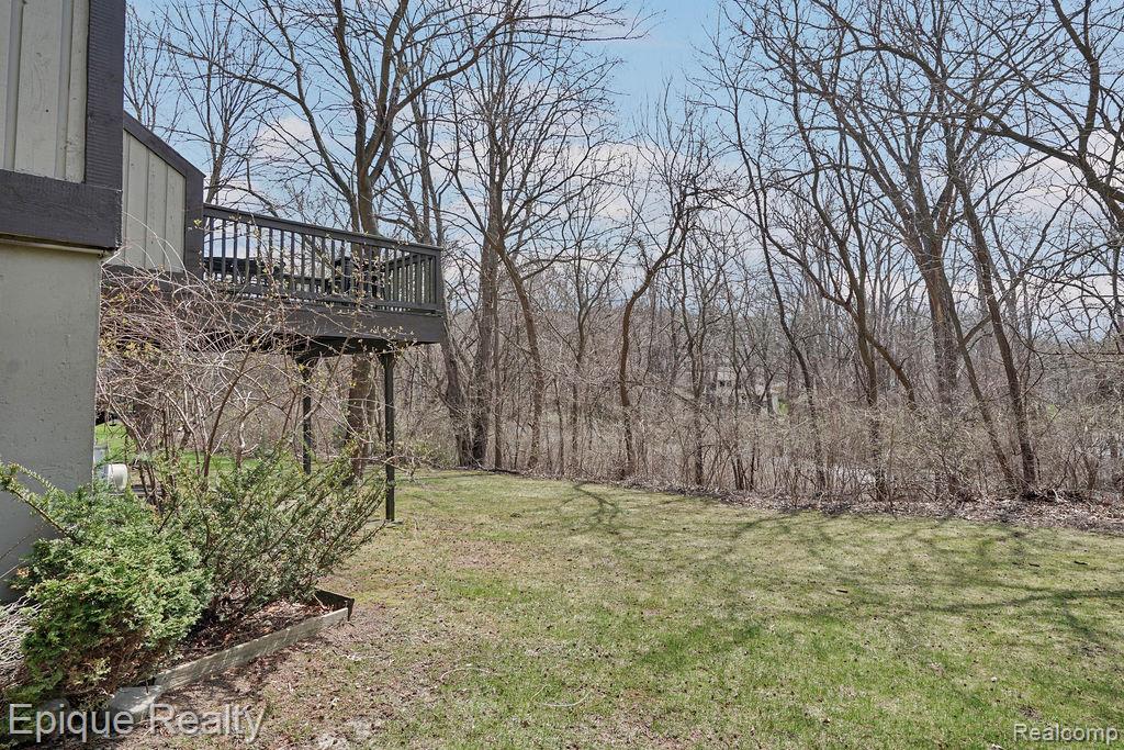 521 Carberry Hill