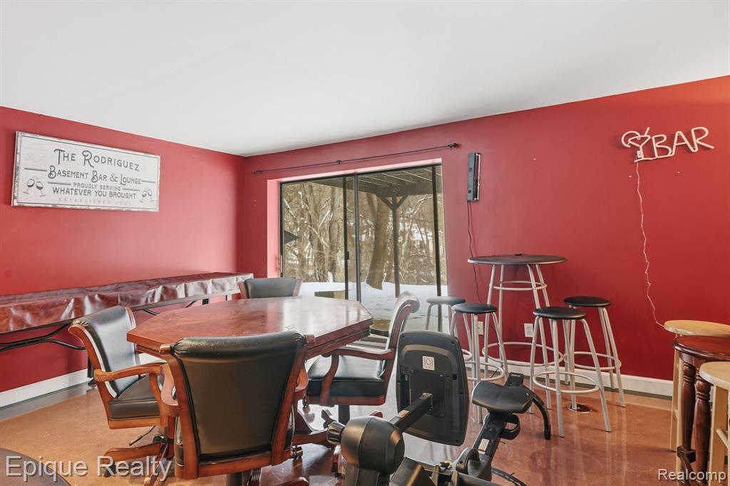 521 Carberry Hill