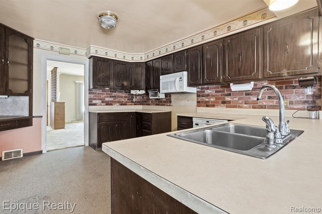 2480 Brownwood Drive