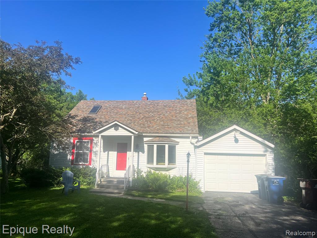 2468 Fernwood