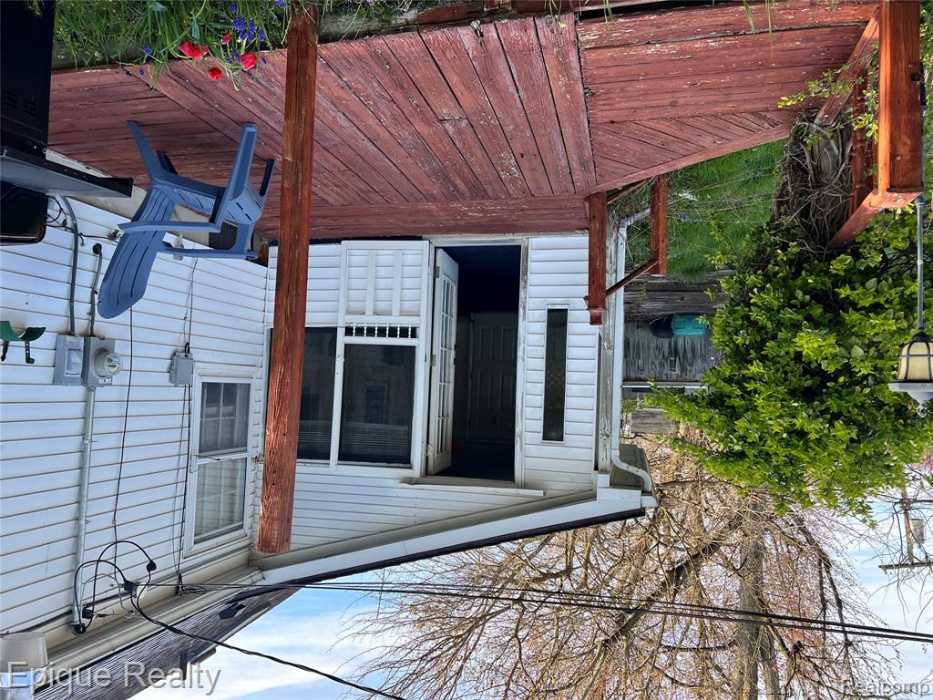 2468 Fernwood