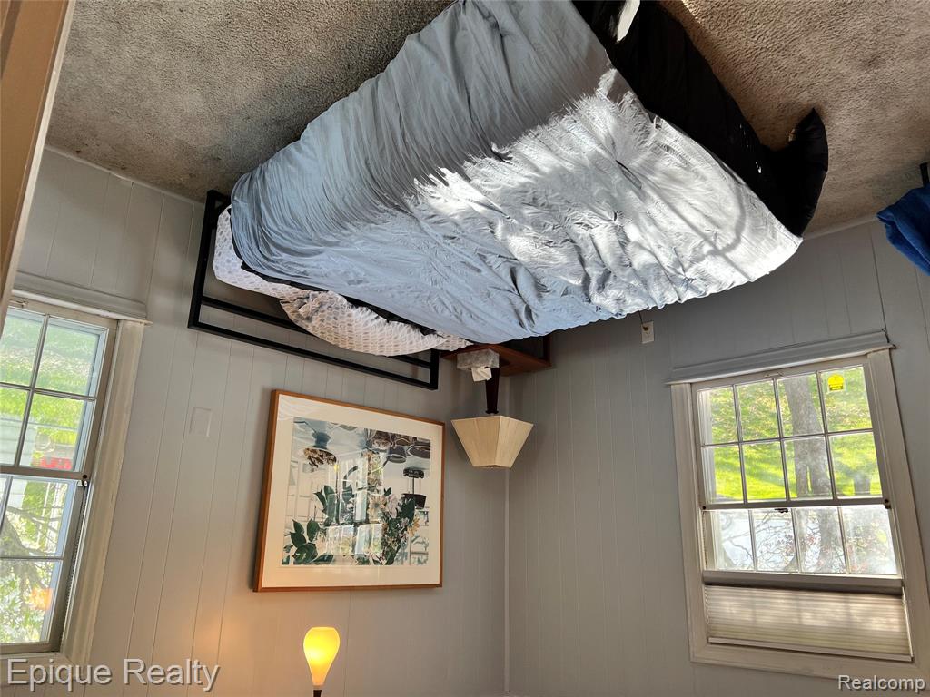 2468 Fernwood