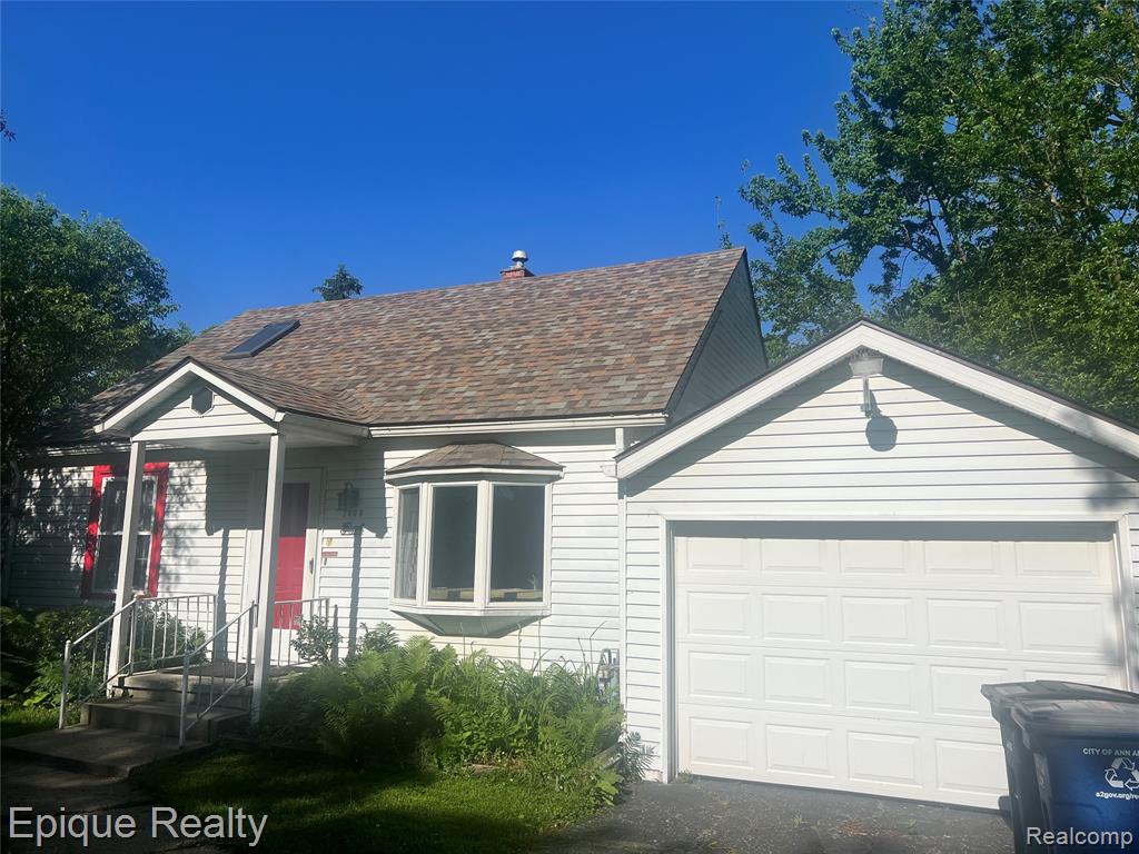 2468 Fernwood