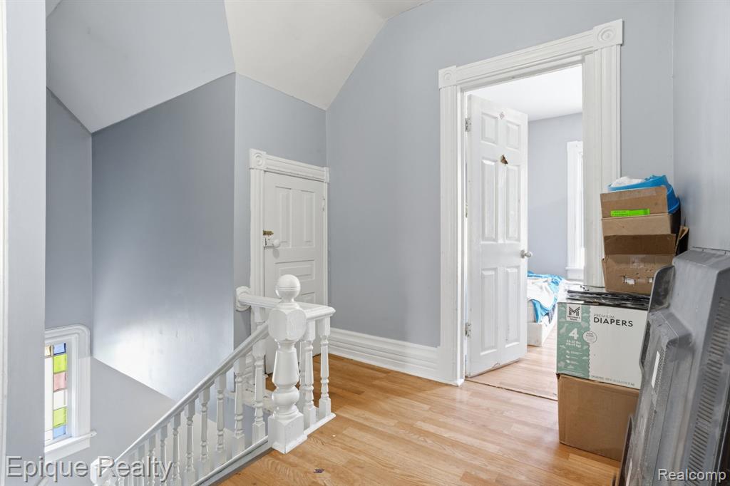 1128 Gillett Street