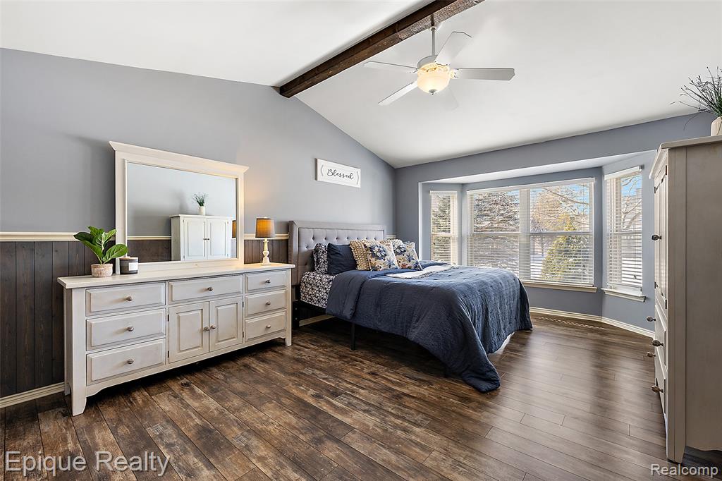 270 Derby Lane