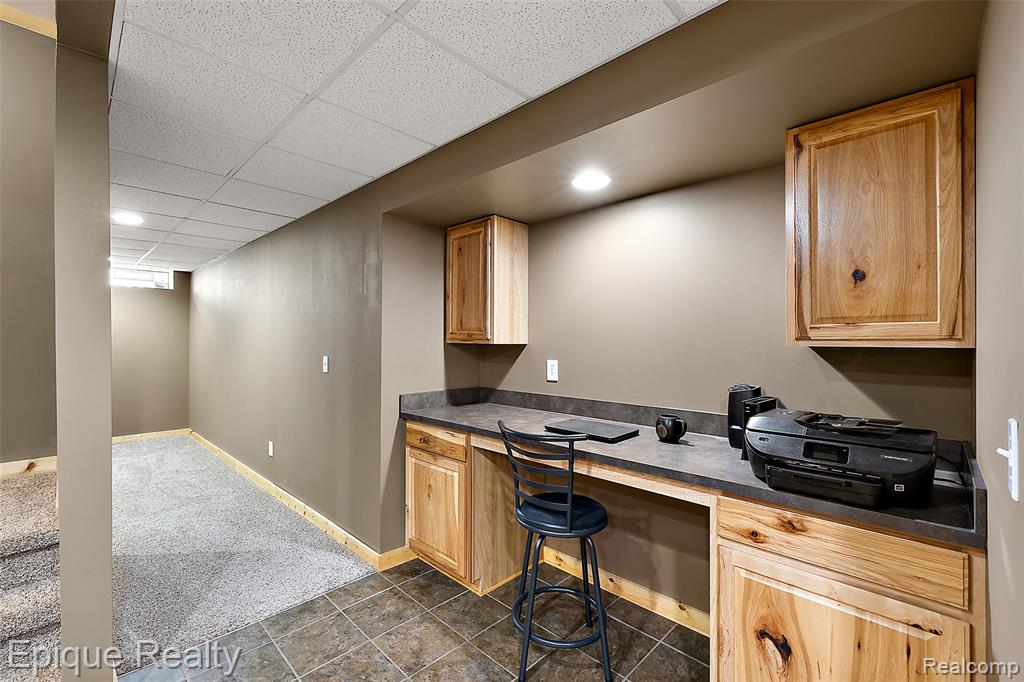 270 Derby Lane